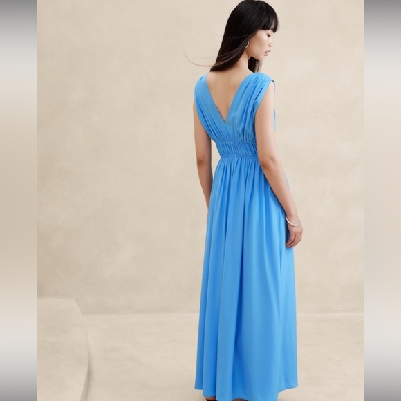 NWT Banana Republic Cascade Silk Lined Dress with pockets. - Picture 4 of 5